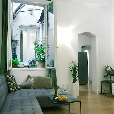 History-chic In Oldtown, *