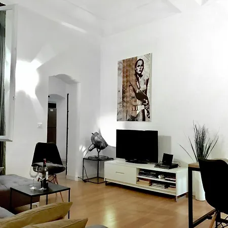 History-chic In Oldtown, Nice