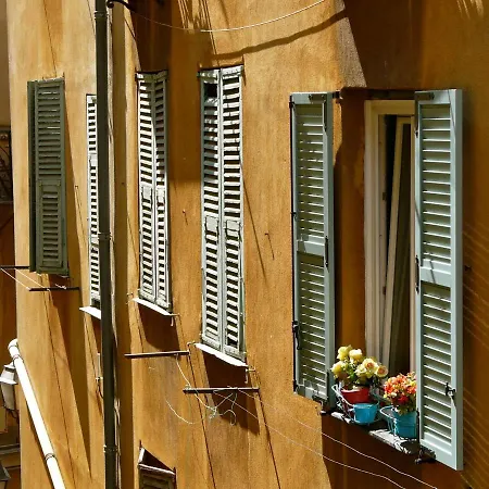 History-chic In Oldtown, Nice