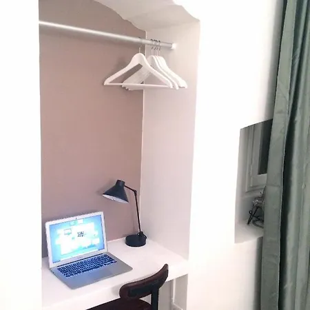 History-chic In Oldtown, Beach Apartment Nice