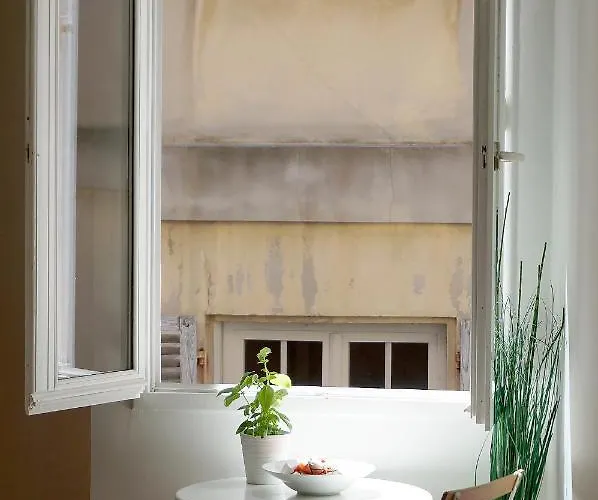 History-chic In Oldtown, Nice
